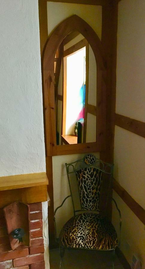 The Rabbit Hole Villa Glastonbury Dış mekan fotoğraf